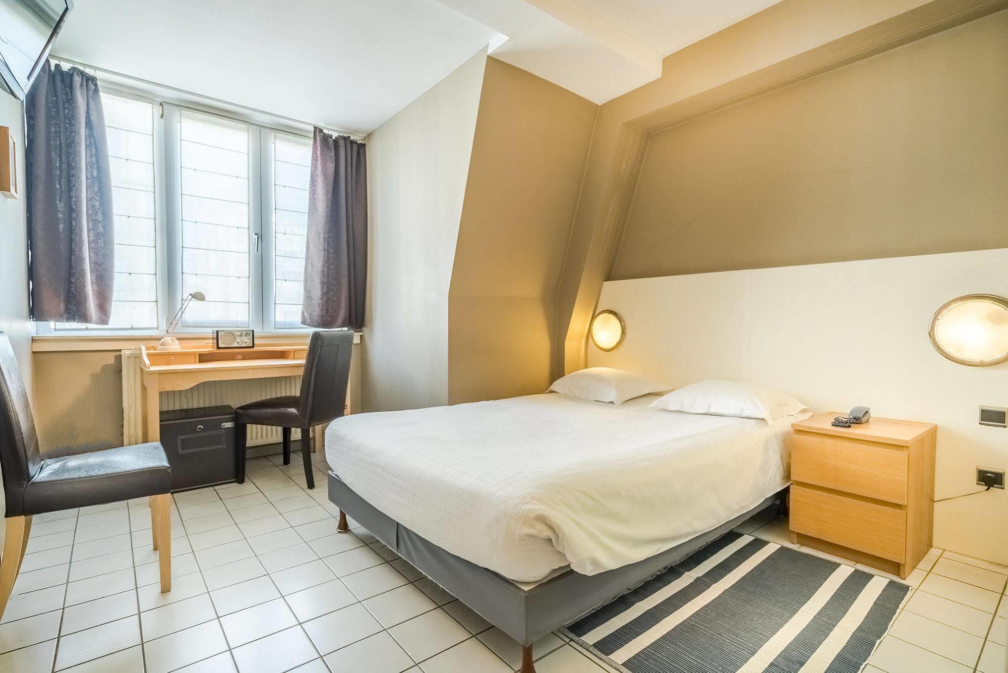Hotel Lambeau Etterbeek Exterior foto